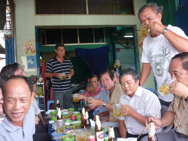 Họp mặt tương trợ TB do Lê Công Tỵ tặng