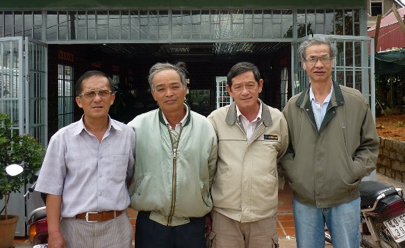 Tâm, Văn, Vinh, Bá