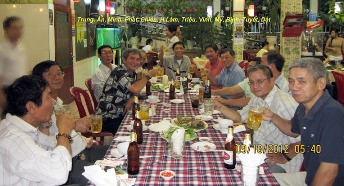 Họp mặt  Nguyễn Hùng Lâm