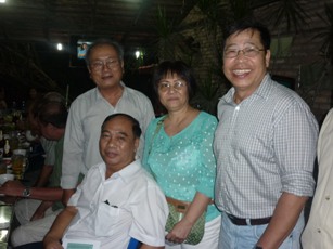 Phát quà CMX Quí Tỵ