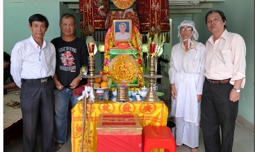 Viếng tang Mẹ TT Tỵ